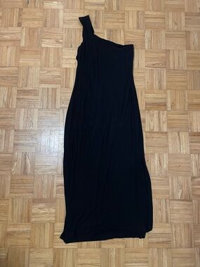 Dynamite Black One-Shoulder Maxi Dress